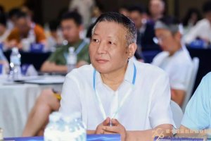 北京健临医疗集团创始人朱明先生荣膺两项年度大奖